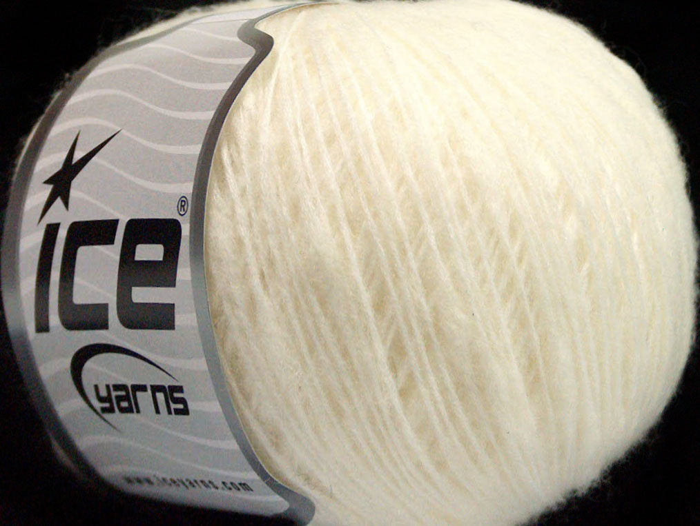 Lot of 8 Skeins ICE BOTERO MERINO (52% Extrafine Merino Wool) Yarn Off White