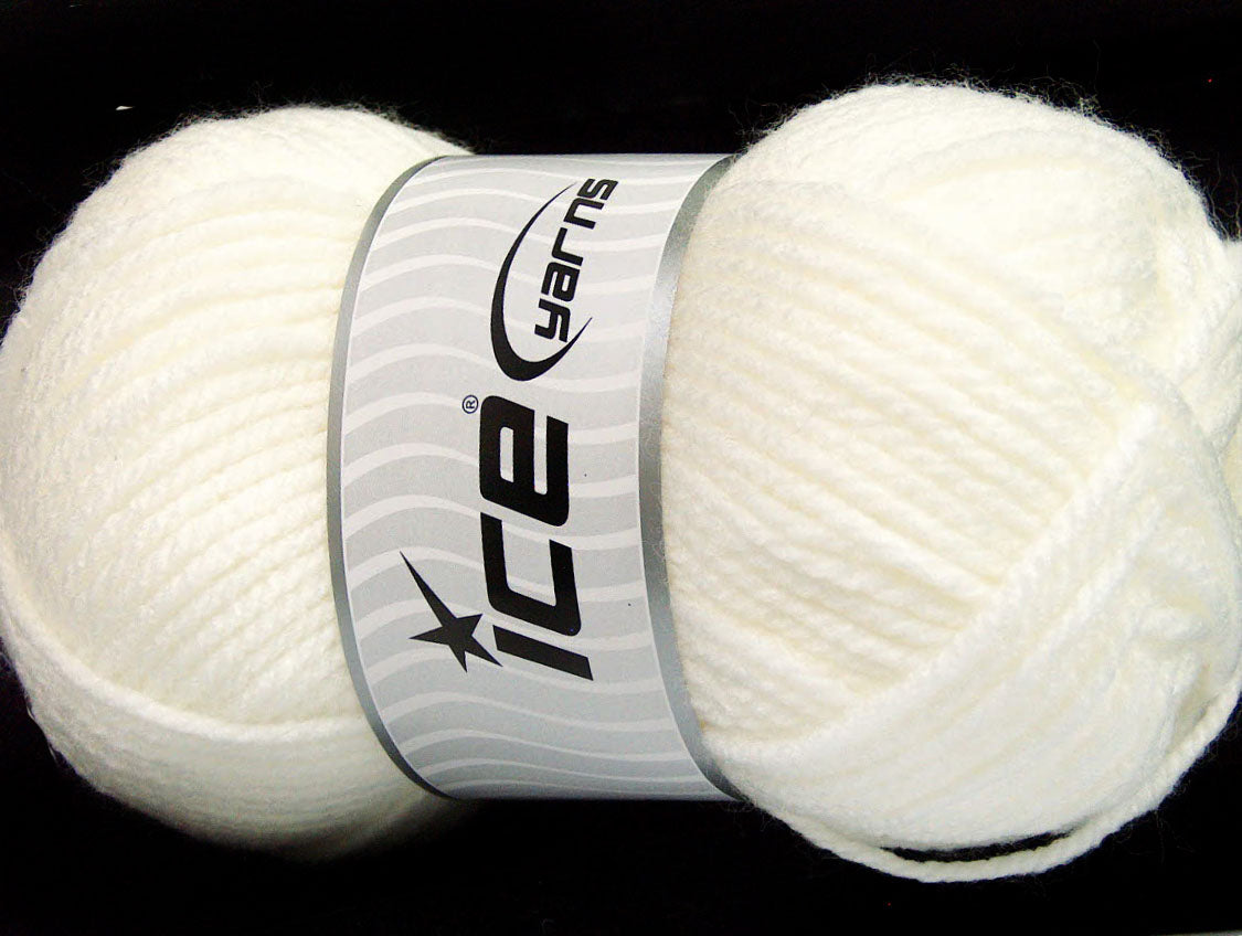 Lot of 4 x 100gr Skeins ICE Bulky ATLAS Hand Knitting Yarn White