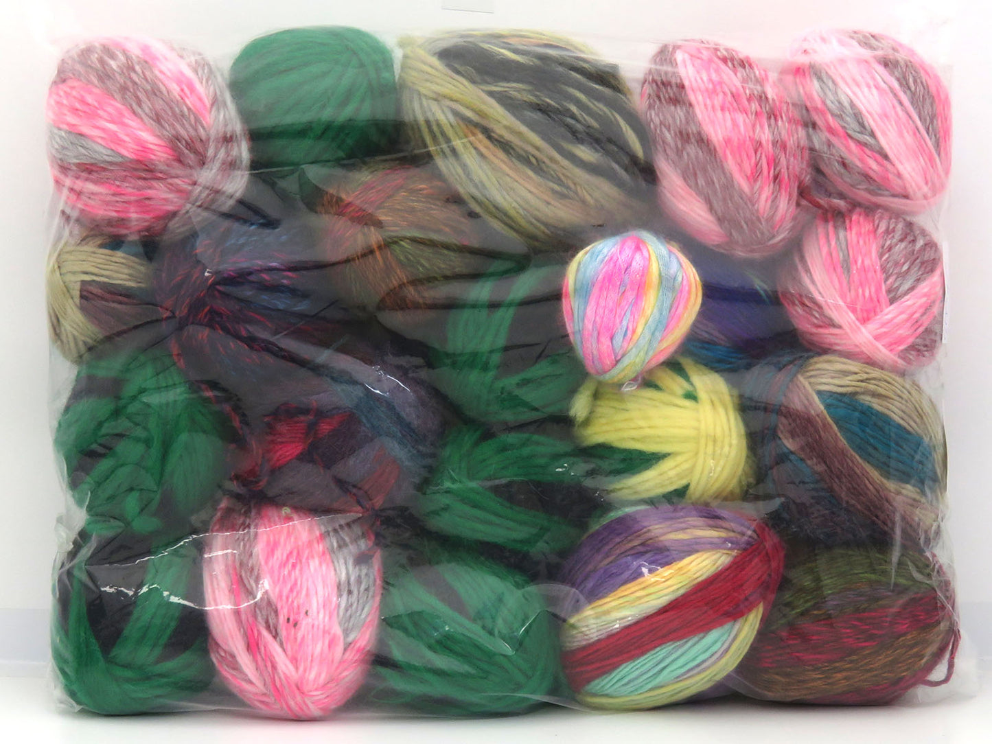 Mixed Lot Multicolor Leftover Self Striping Yarns fnt2-83415