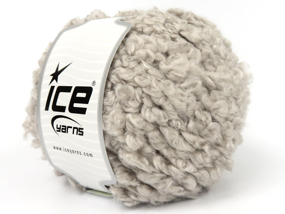 Cloudy SuperBulky Yarn: Dreamy Texture for Cozy Projects