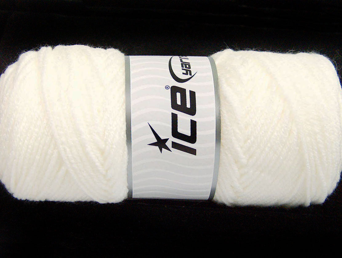 Lot of 4 x 100gr Skeins ICE SAVER 100 Hand Knitting Yarn White