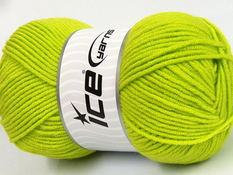 Lot of 4 x 100gr Skeins ICE CLASSIC ARAN Hand Knitting Yarn Light Green