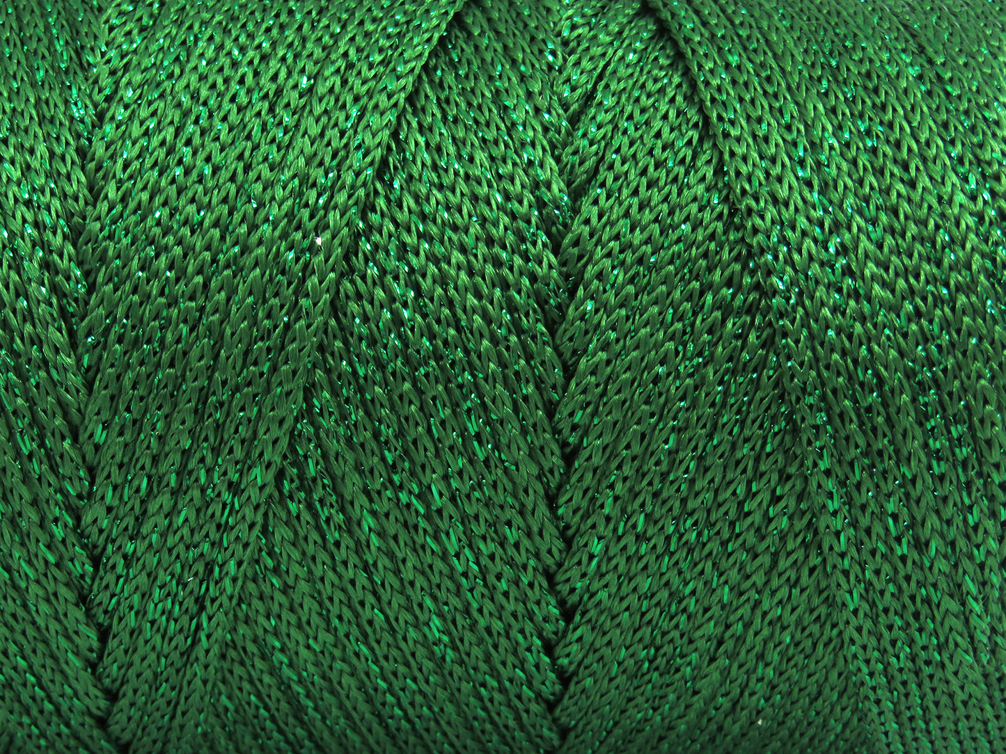 Macramé volumineux et scintillant