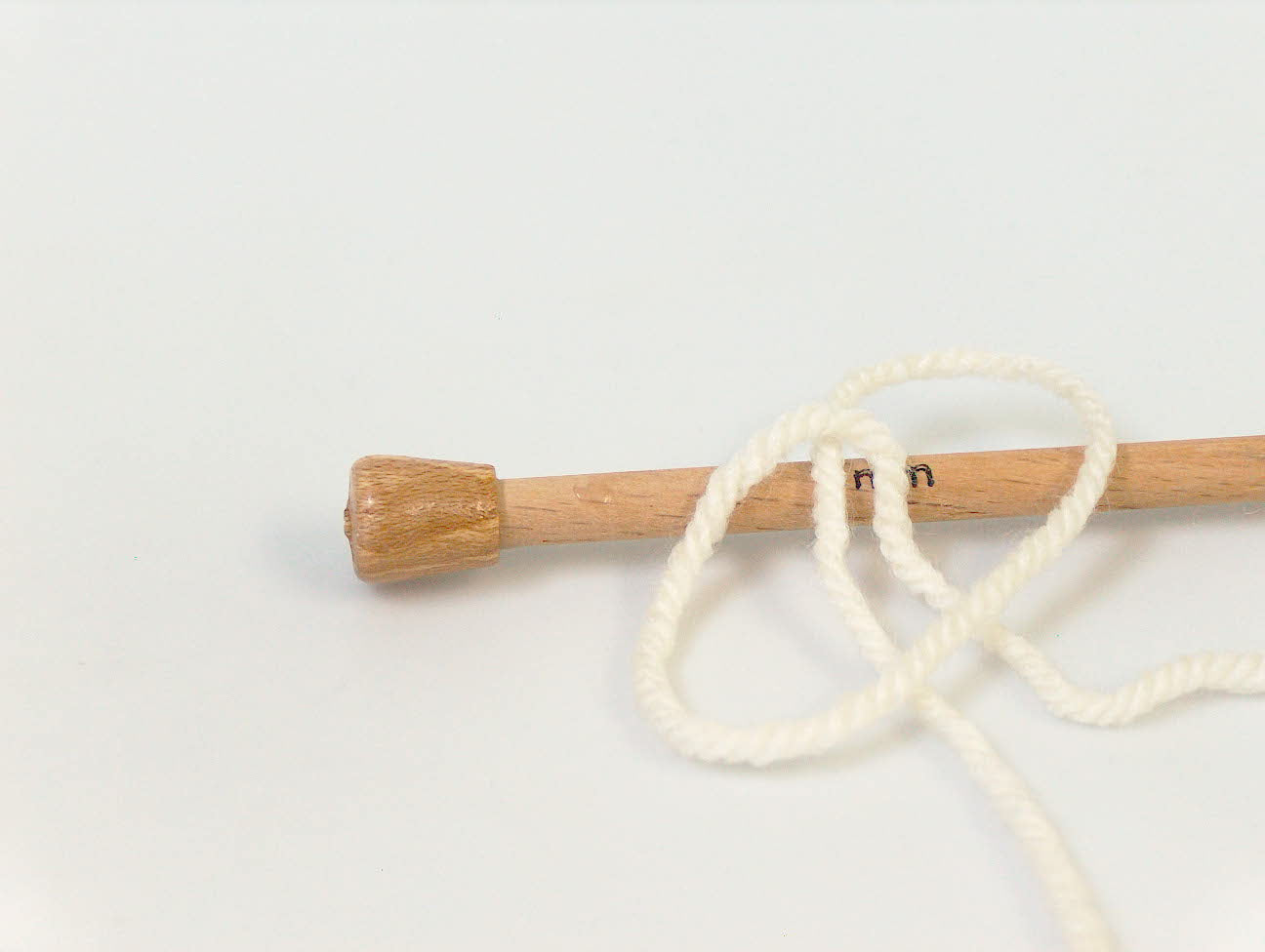 Atlas Ecru Bulky Sku:fnt2-23745