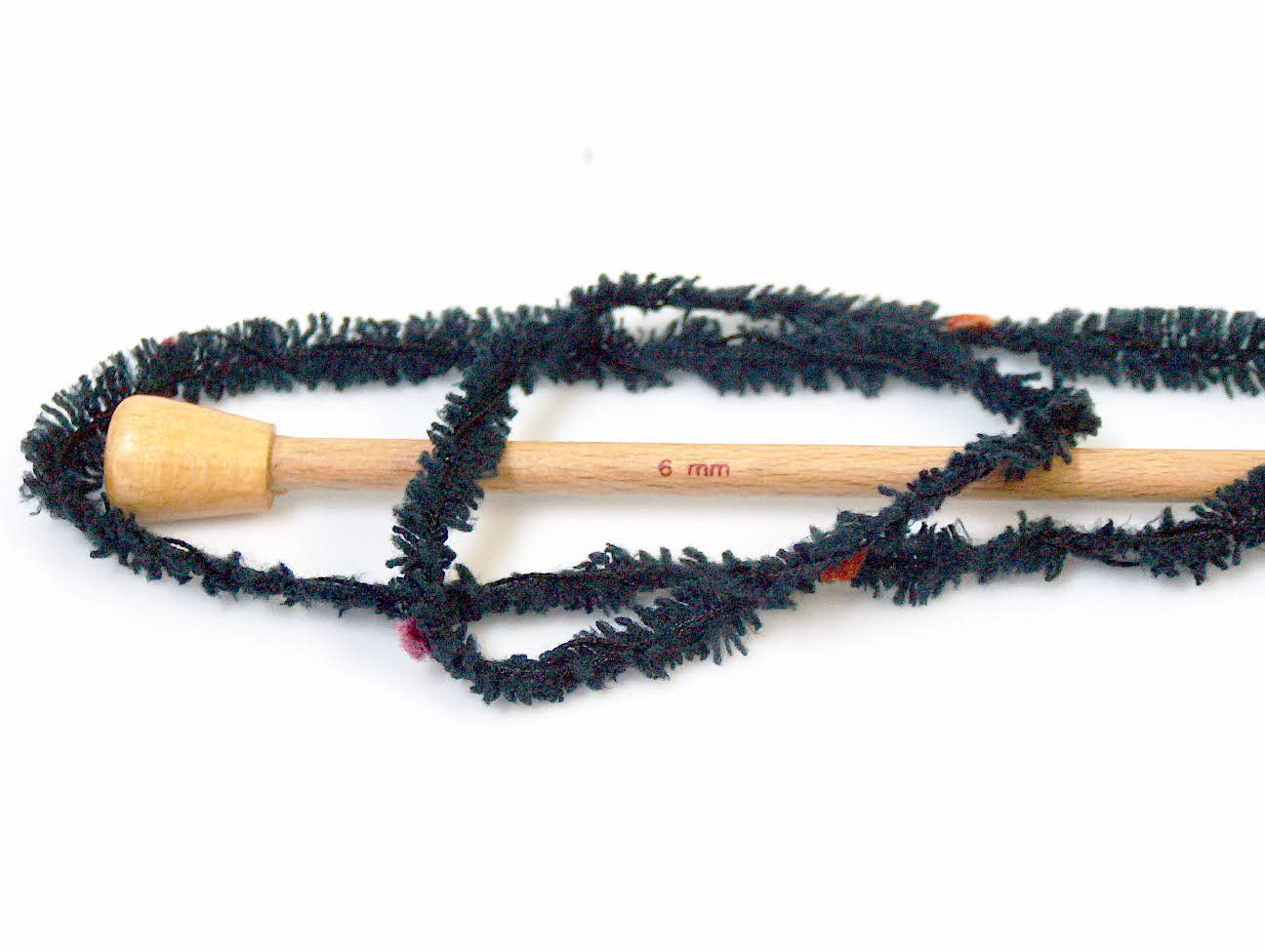 Puffy PomPom Black Sku:fnt2-32475