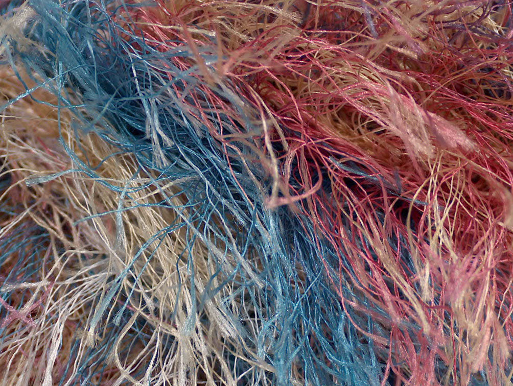 Cils longs colorés