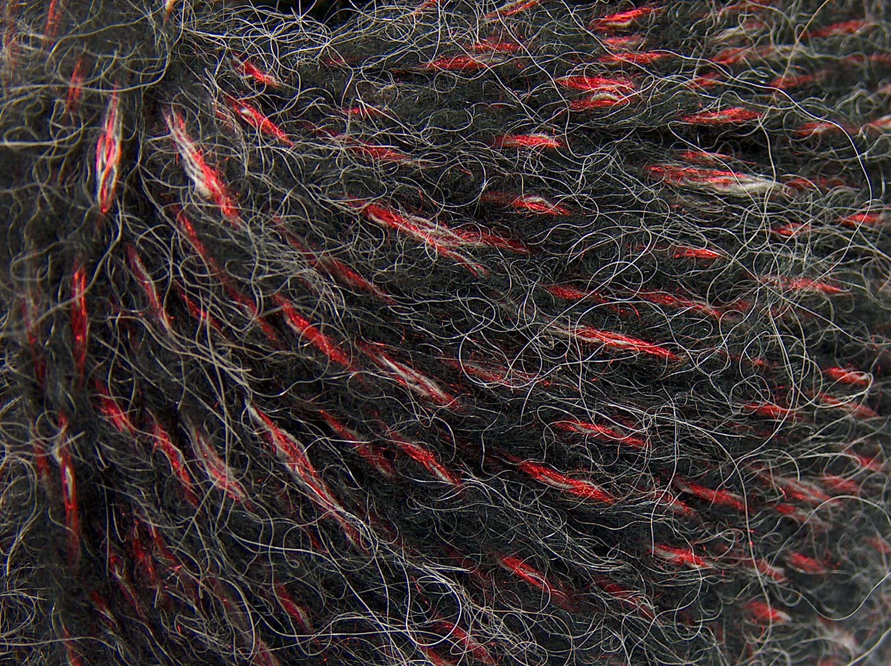 Alpaca Shine Black, Red Sku:fnt2-64600